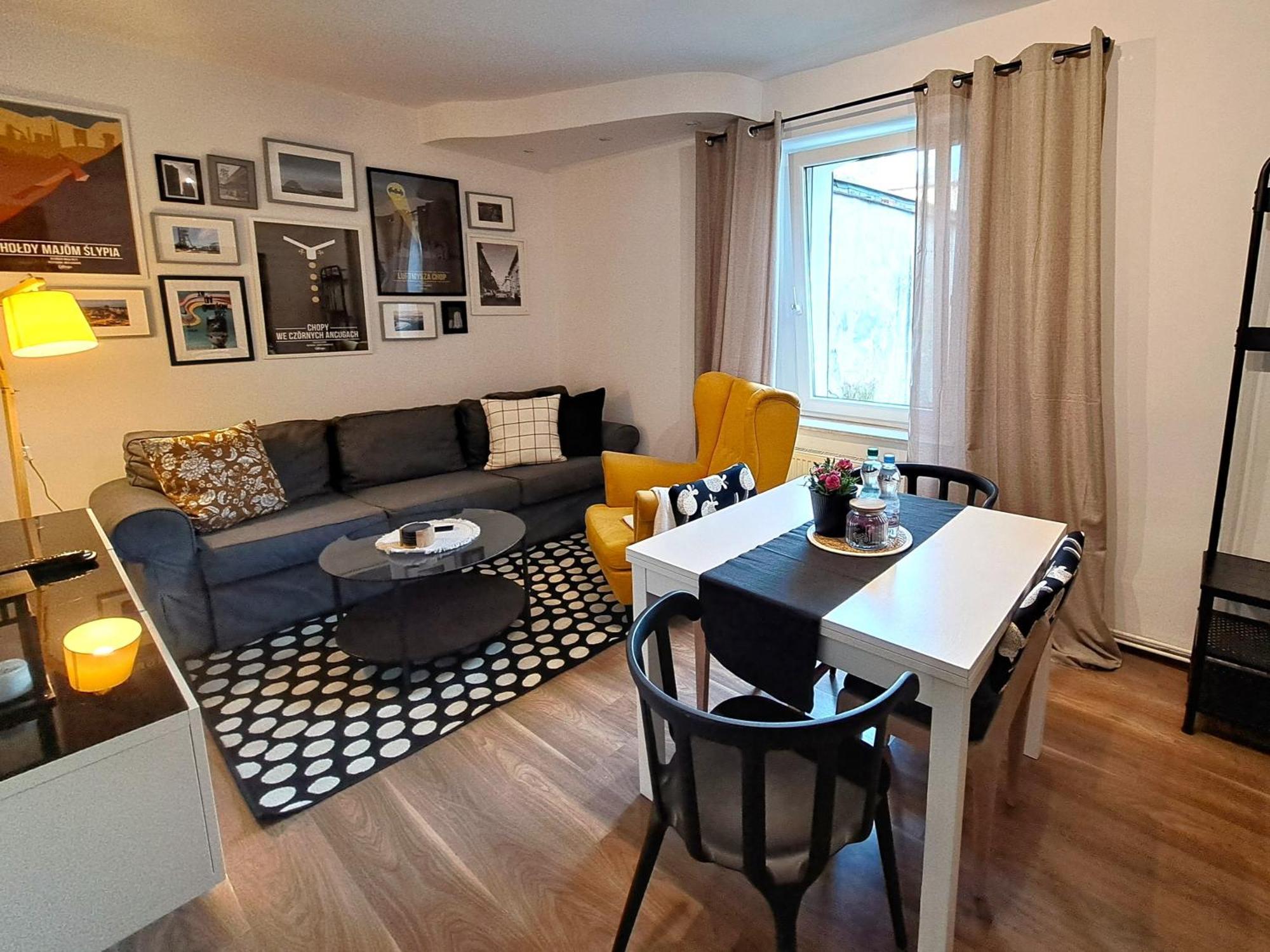 Gryfny Familok Apartment Katowice Ngoại thất bức ảnh